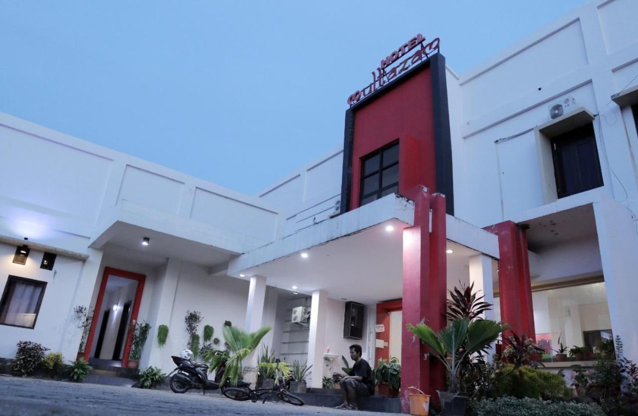 ホテル Reddoorz @ Pasangkayu Mamuju Utara エクステリア 写真